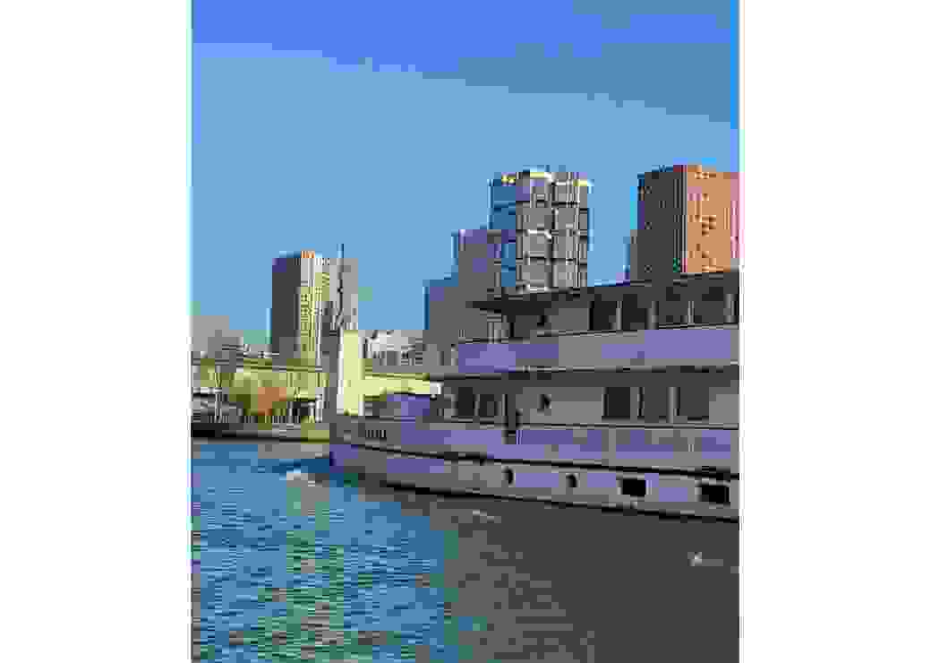 Quai Liberté péniche paris