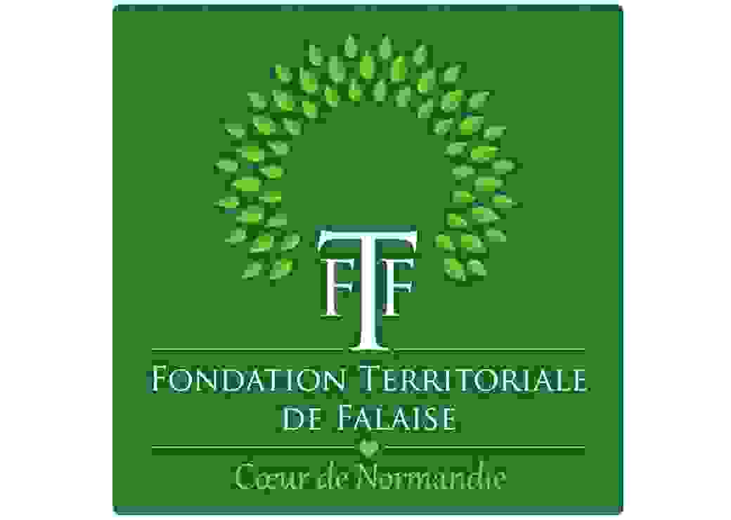 Sur fond vert, les initiales FTF se détachent, ainsi que les mots, Fondation territoriale de Falaise / cœur de Normandie