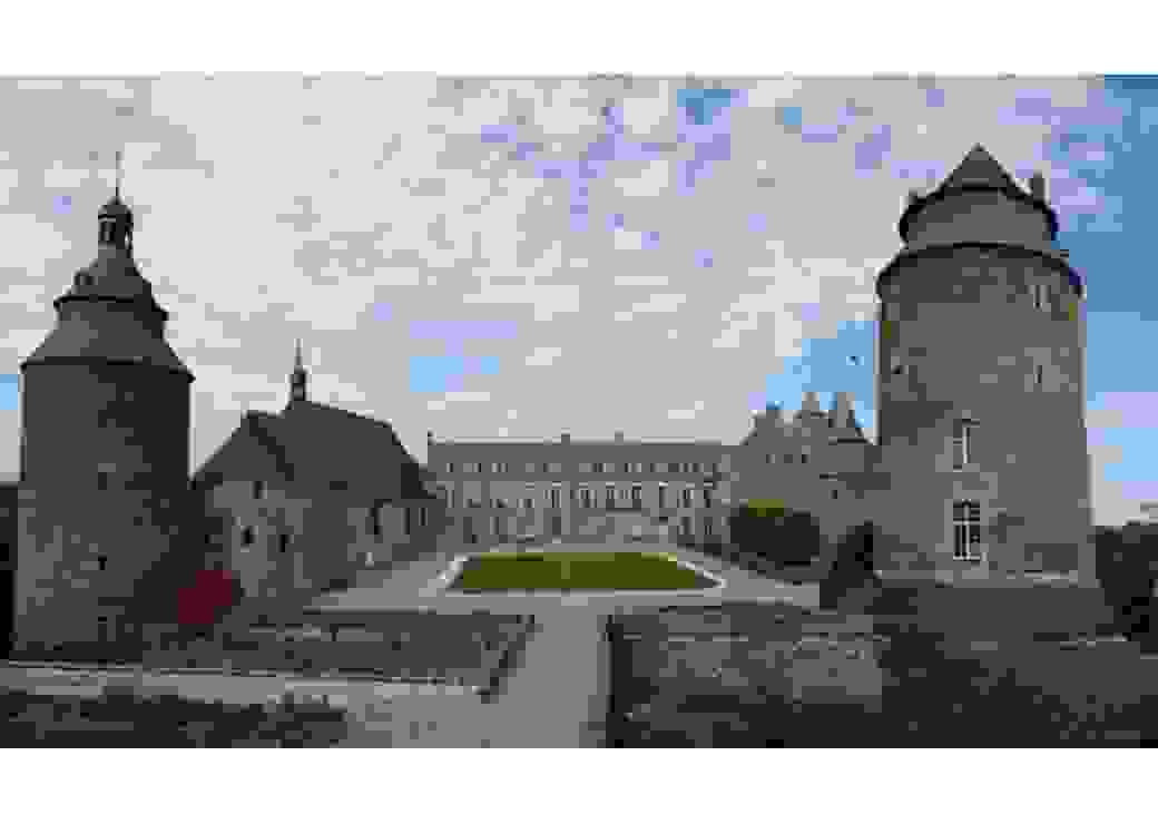 Le Château (XII-XVIIIè) classé Monument historique