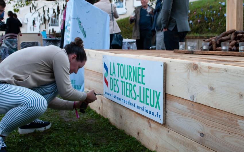 Les bénévoles de la Tournée des Tiers-lieux à l'ouvrage 