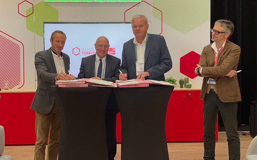 Signature statuts fonciere de redynamisation St Nazaire