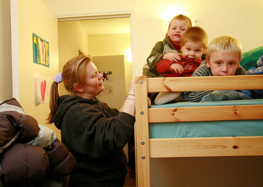 femme seule avec enfants, hébergement d'urgence, CHRS