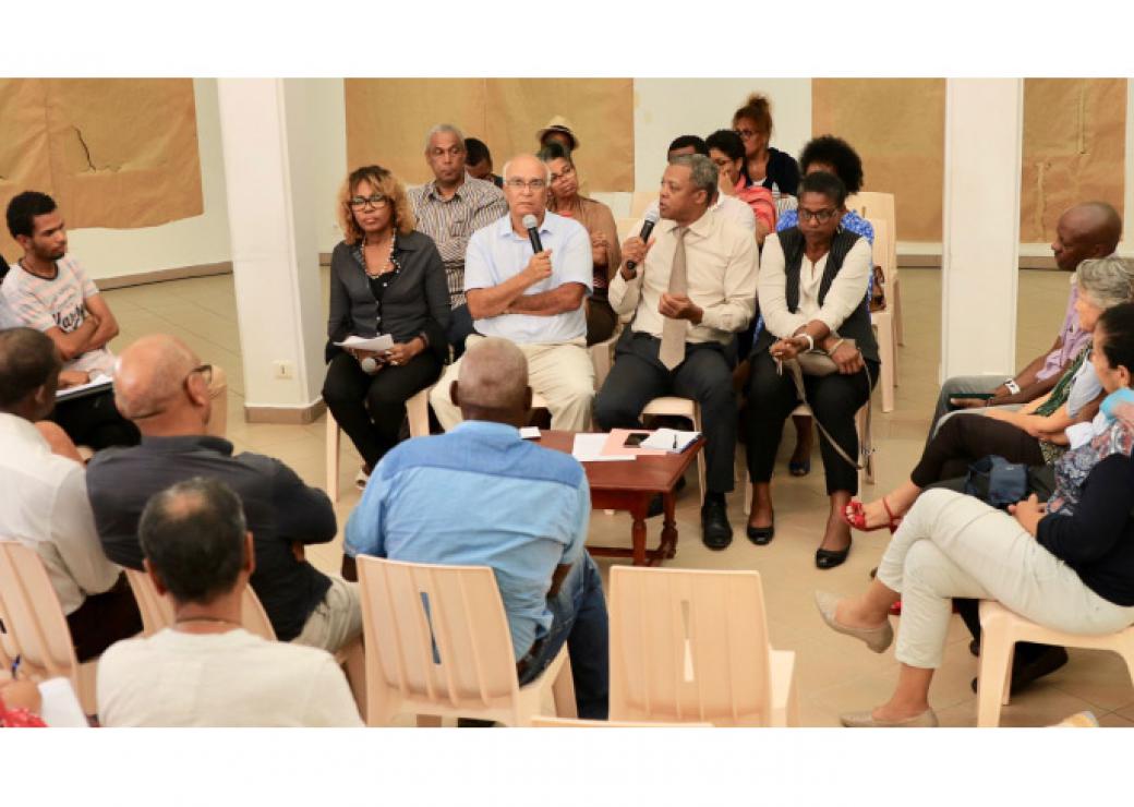 Échanges autour de l’organisation de l’Etat et des services publics dans le cadre du Grand Débat, en présence de Ferdy Louisy le maire de Goyave en Guadeloupe