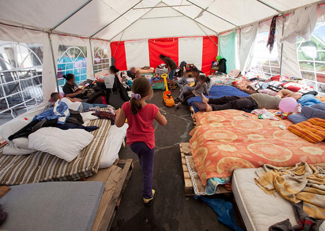 hébergement migrants, tente, accueil migrants