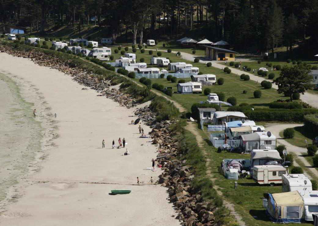 terrain de camping, caravanes, vacances