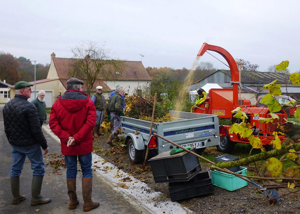 Sensibilisation et accompagnement des particuliers pour traiter déchets verts