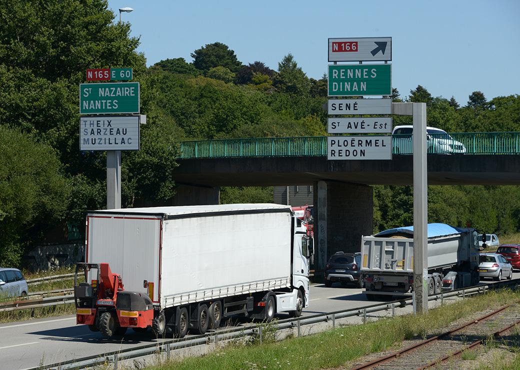 Camions route nationale