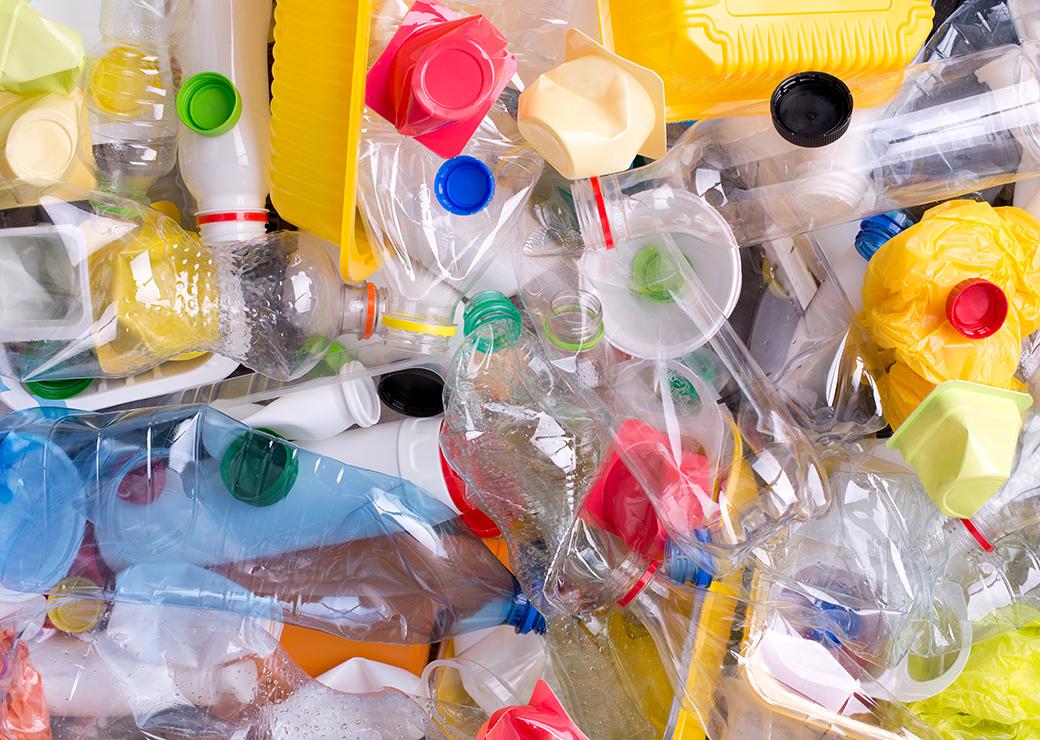 La stratégie nationale de réduction des emballages plastiques est