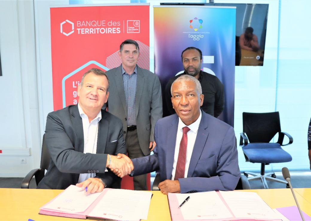 Signature entre la Banque des Territoires et la CACL