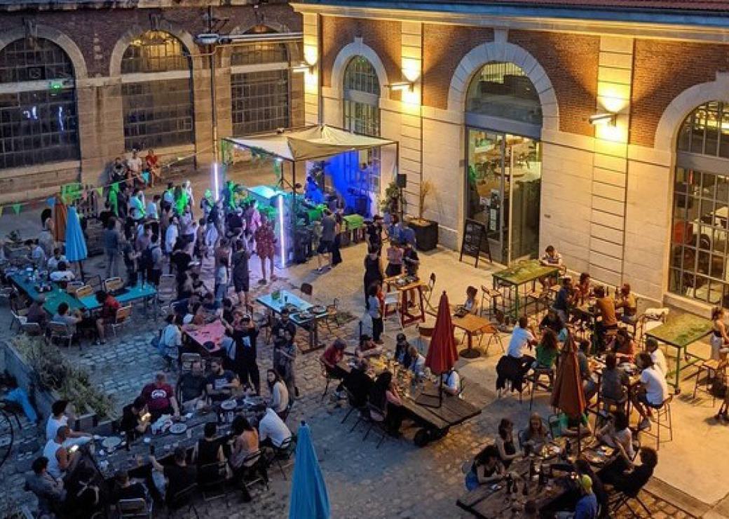 Image de la terrasse de La Fabuleuse Cantine