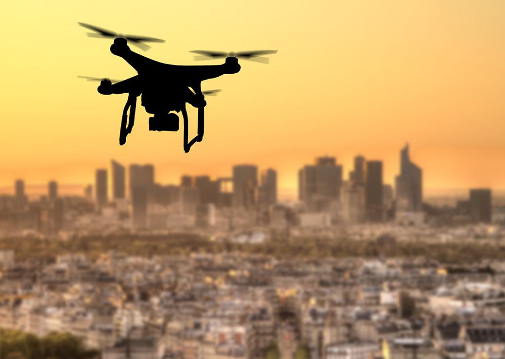 survol de drone sur Paris