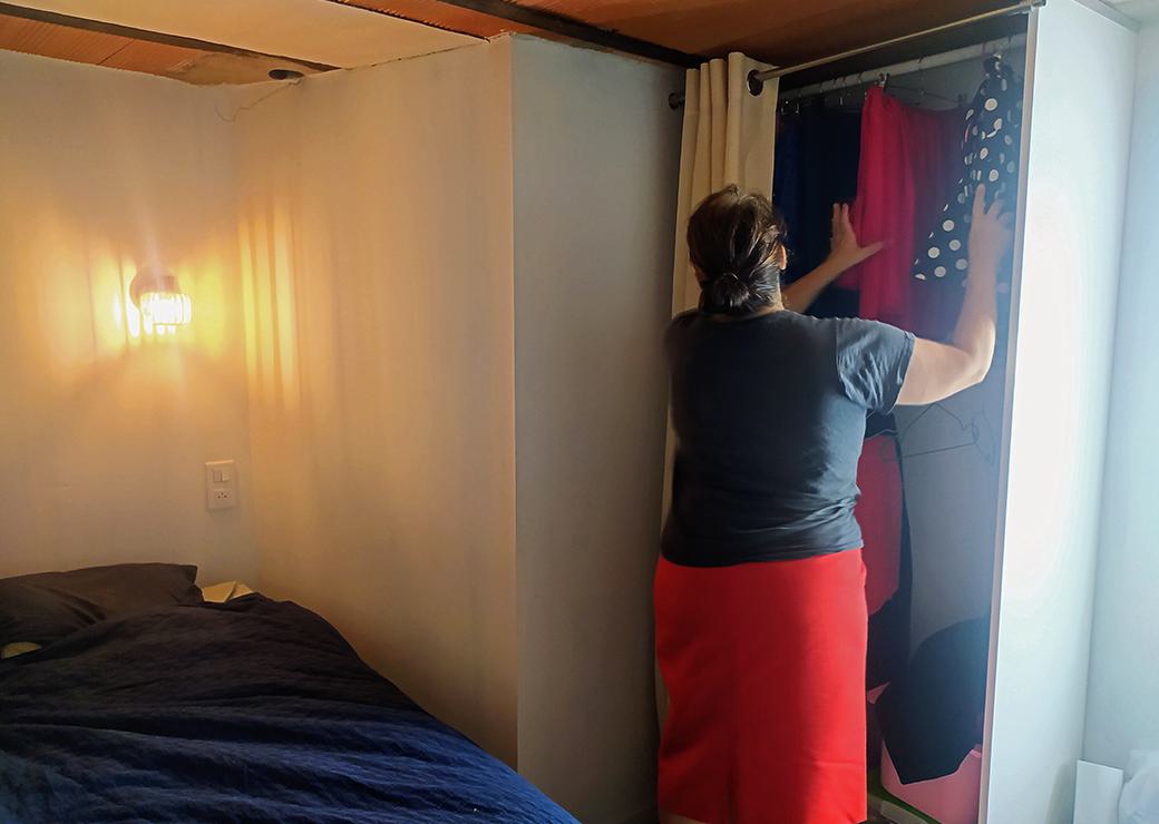 une chambre bas de plafond