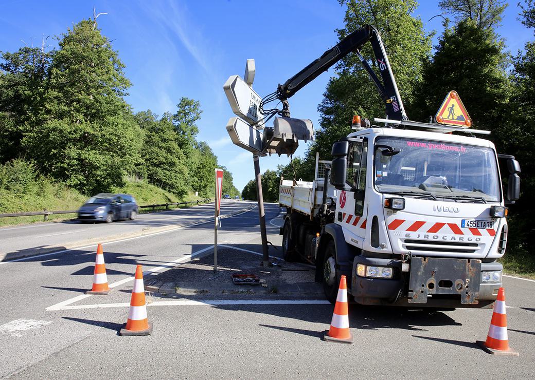 travaux sur une route départementale