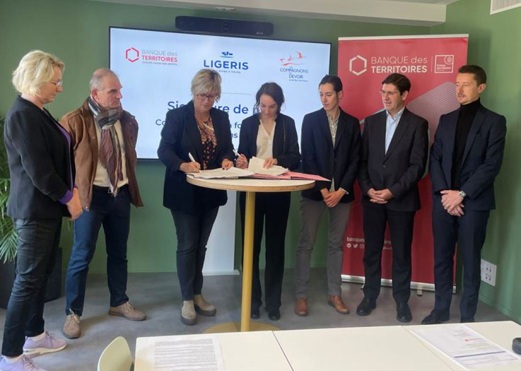 Signature du contrat de prêt
