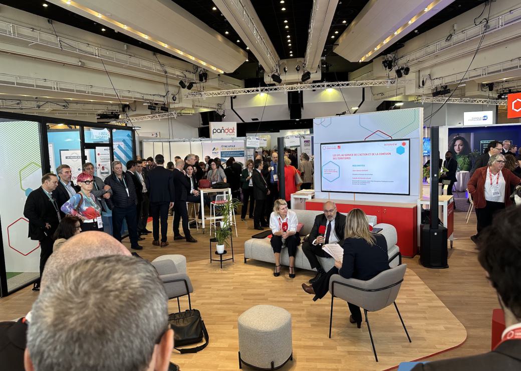 aperçu du stand de la Banque des Territoires