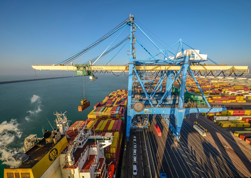 conteneurs sur le port du havre
