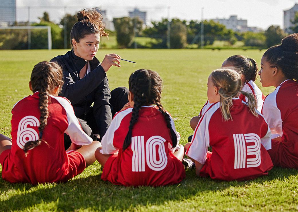 entraineur de foot féminin