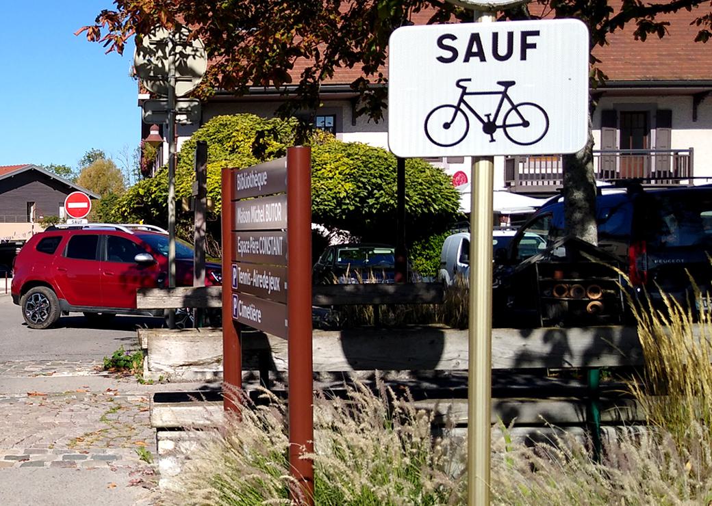 panneau "sauf vélo "