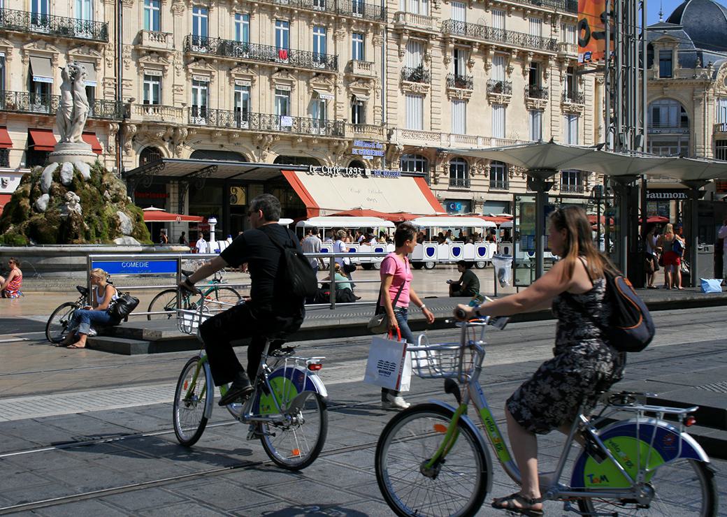 des cyclistes à Montpellier