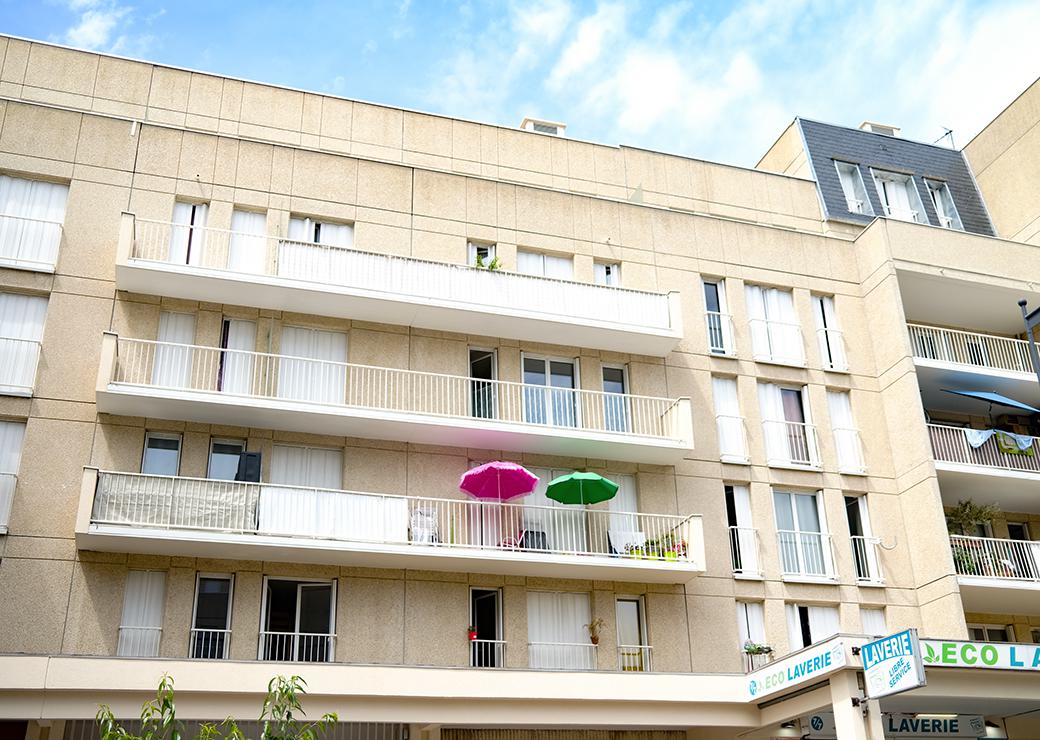 logements sociaux volets fermés