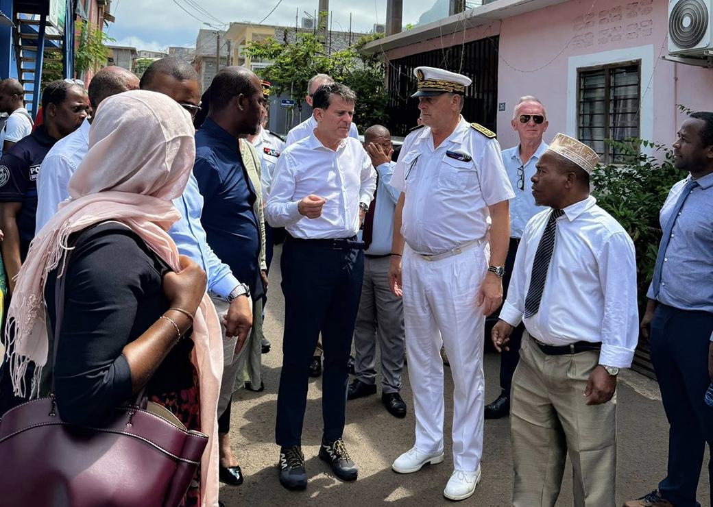Manuel Valls à Mayotte