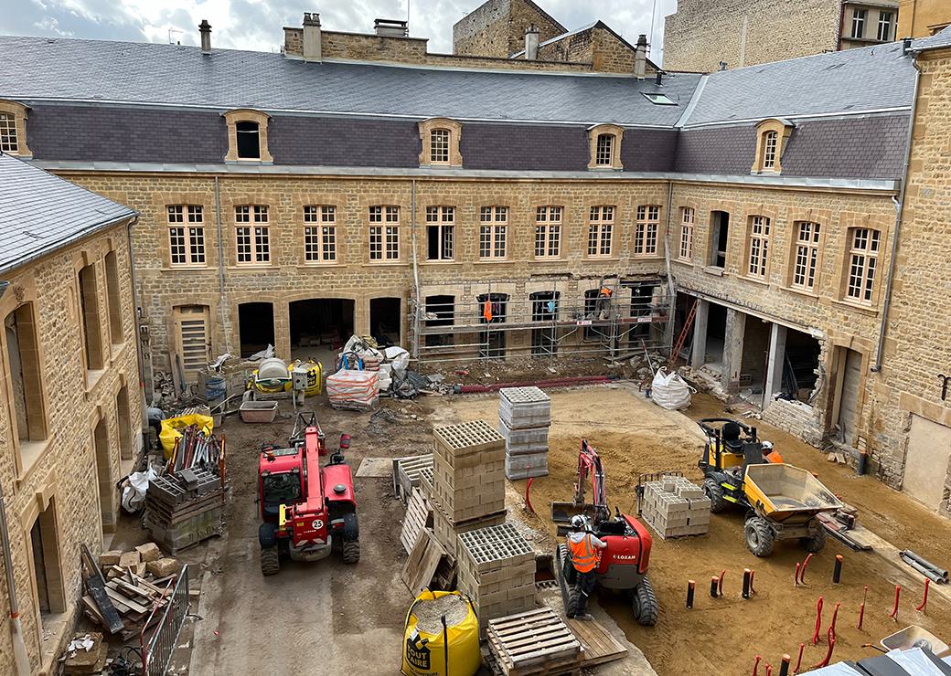 Chantier du futur hôtel Place Ducale à Charleville-Mézières
