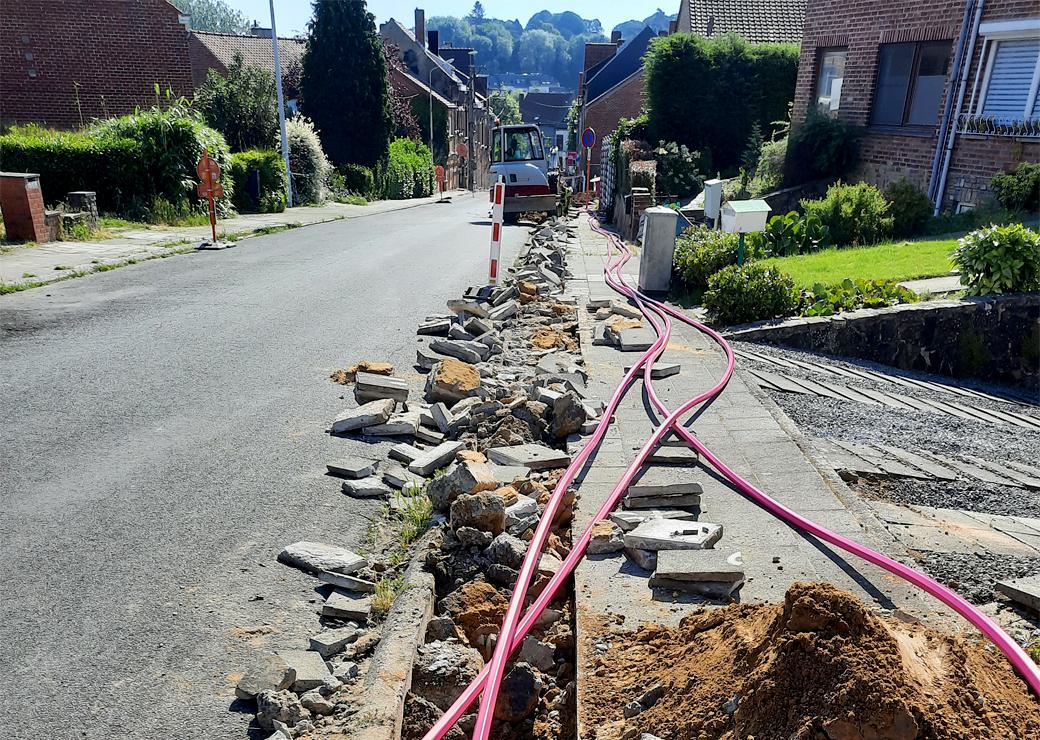Placement de la fibre optique dans une rue 
