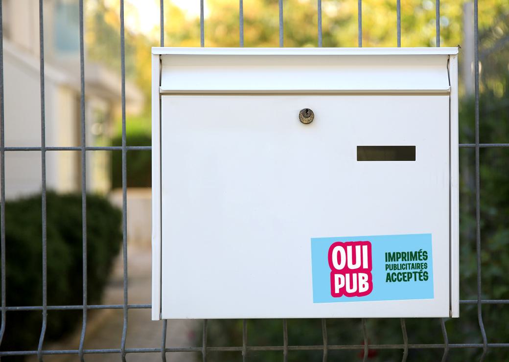 boite aux lettres avec autocollant oui pub