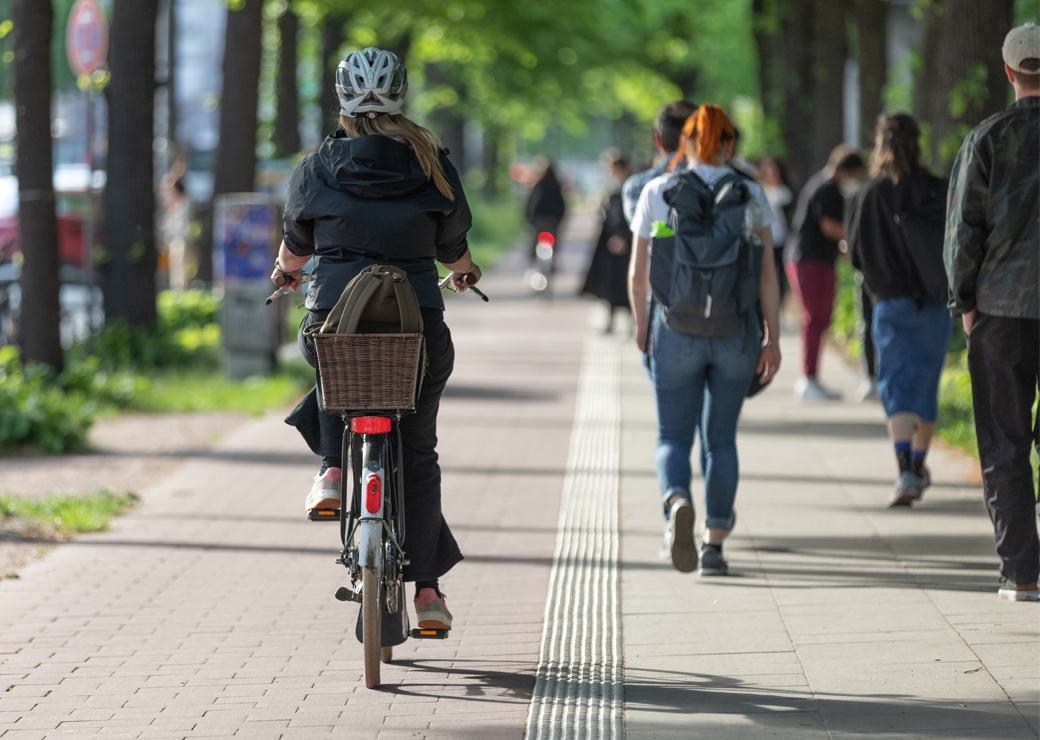 cyclistes et piétons 
