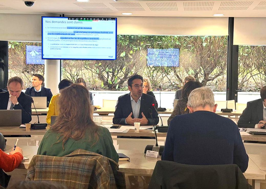  Arnaud Robinet lors de la conférence de presse de la FHF