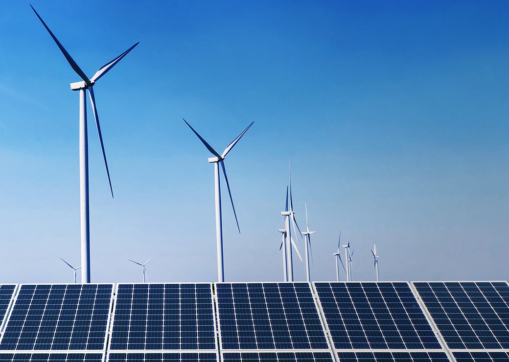 éoliennes et panneaux solaires 