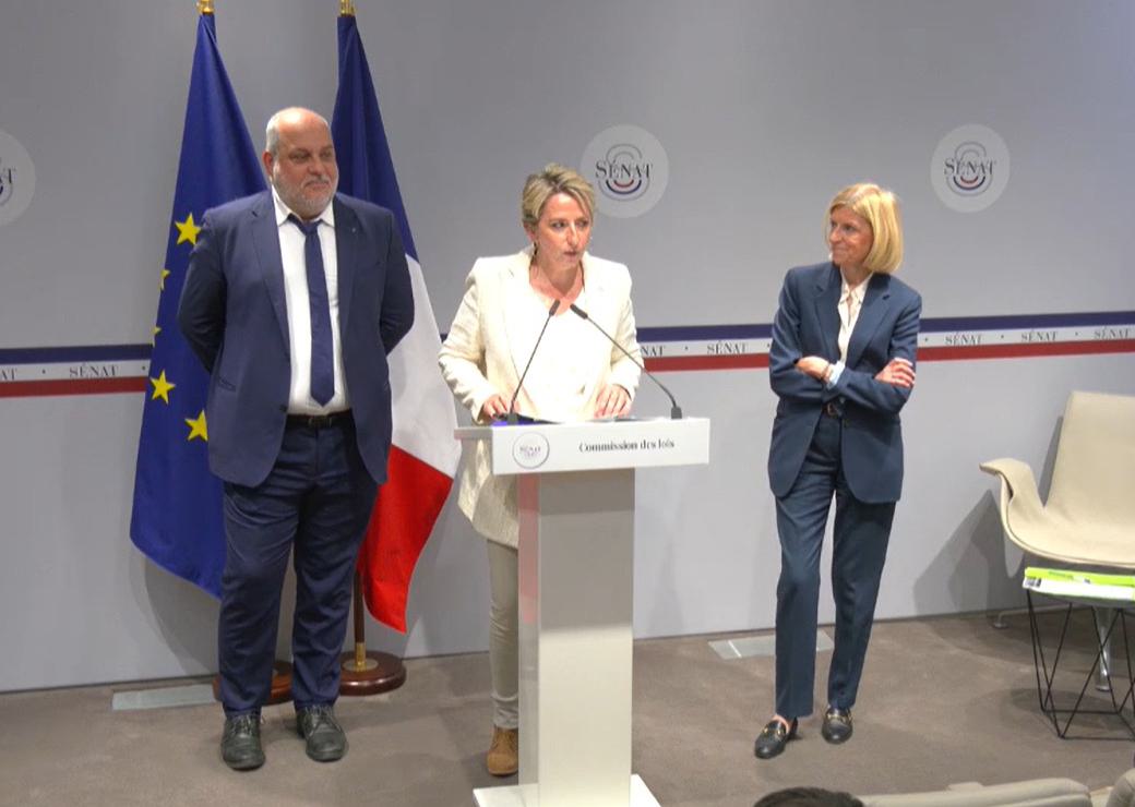 Hussein Bourgi, Lauriane Josende  et Isabelle Florennes