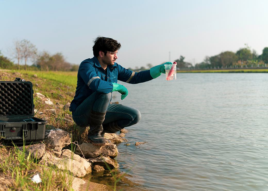 prélèvement d'eau dans une rivière 