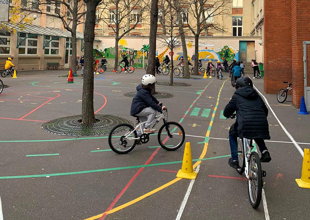 Dispositif "Savoir rouler à vélo"  dans une école parisienne 