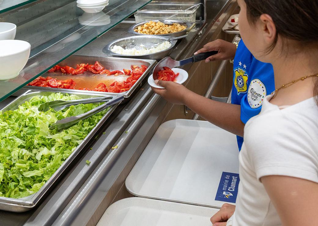 repas fraicheur dans une école de Clamart 