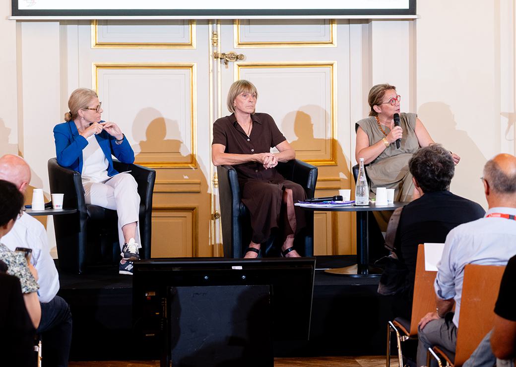  Isabelle le Callennec, Valérie Létard et Annaïg Le Meur lors des assises Nationales du Logement et de la Ville