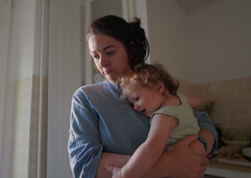 Une femme avec son enfant