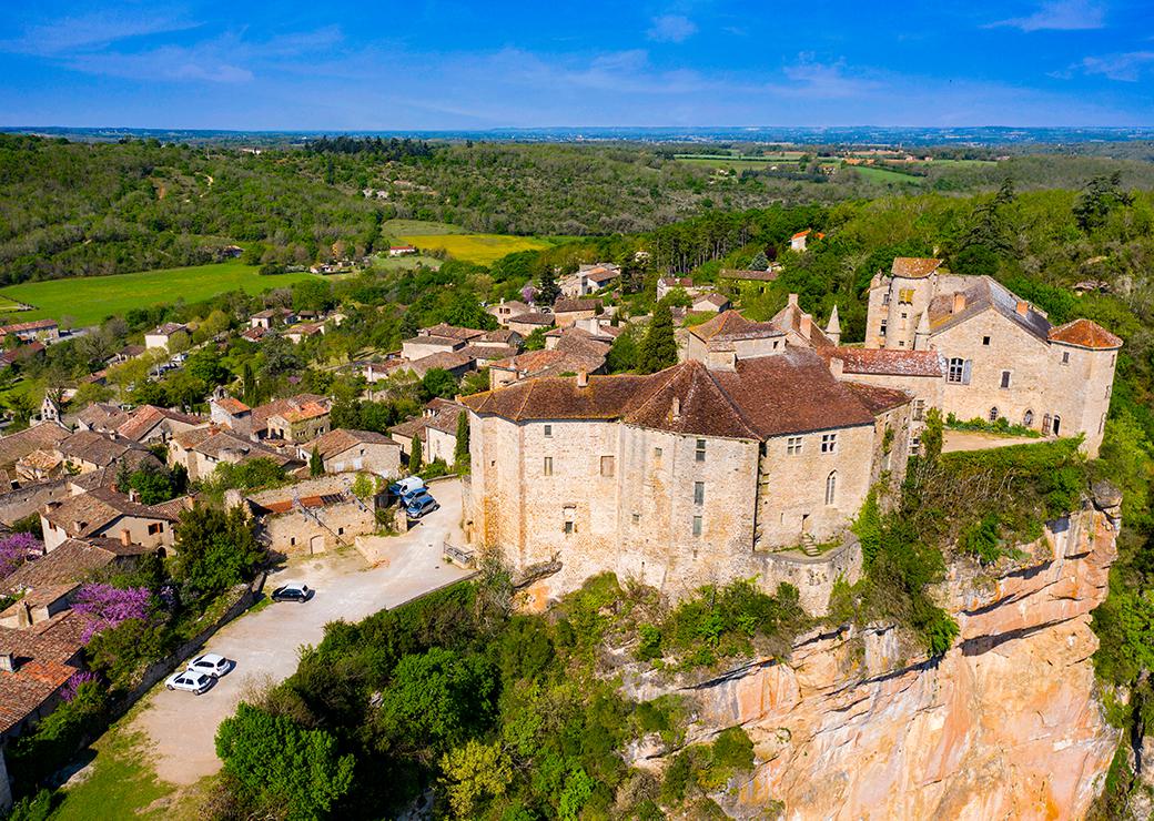  Les Châteaux de Bruniquel en Occitanie 