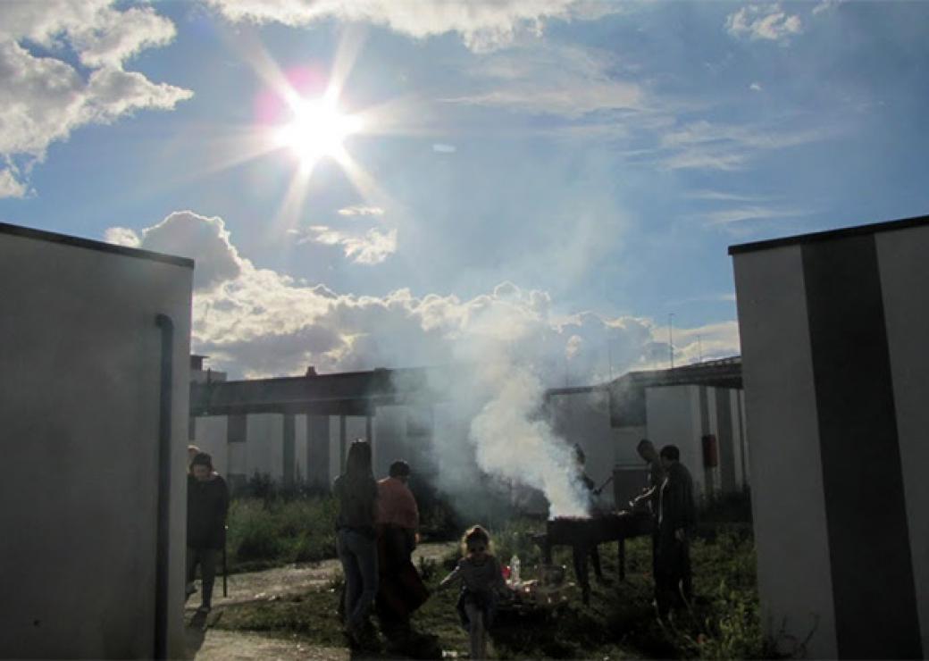 Barbecue sur la friche, au cœur des habitations ModuloToits