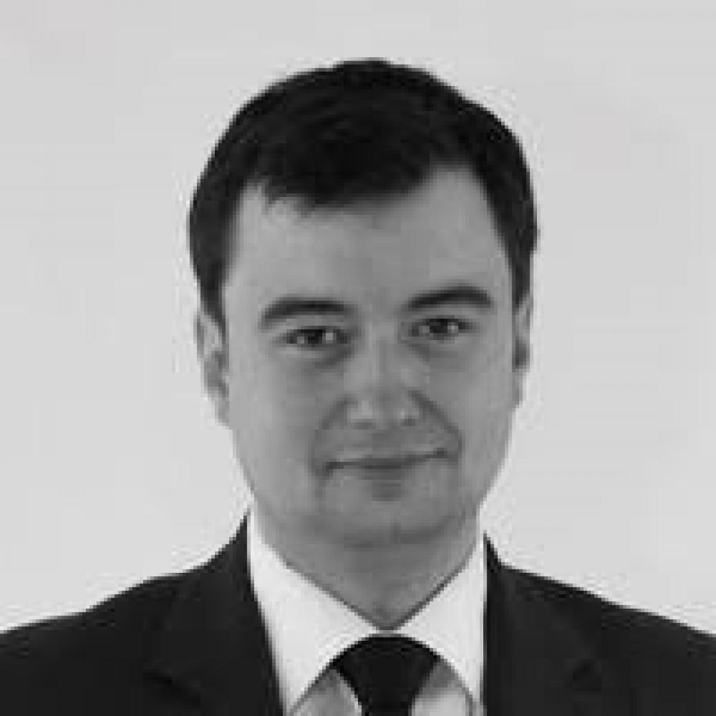 Portrait de Romain Delfosse, responsable Marketplace et nouveaux business au sein du pôle Ecosystème et Développement de la Banque des Territoires