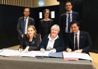 La signature des conventions avec les représentants de l'ensemble des opérateurs le 6 mars à Lyon