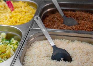 Repas végétarien cantine scolaire Loi Egalim 