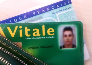 Fusion carte vitale, carte d'identité