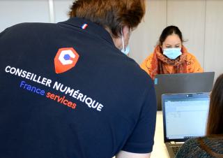 conseiller numérique France services