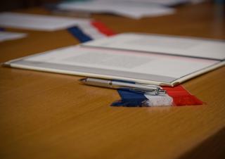 écharpe maire cahier