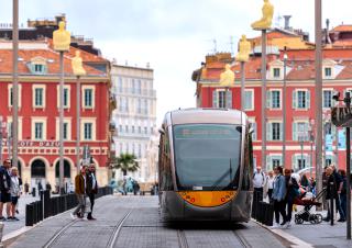 un tramway à Nice 