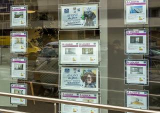 vitrine d'agence immobilière