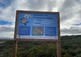 Résilience territoriale à Miquelon - panneau du futur village