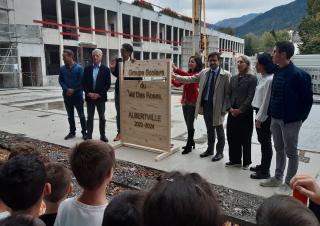 lanceent de la rénovation du groupe scolaire 