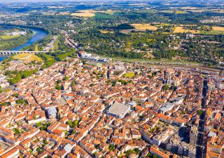 vue aérienne d'Agen et ses environs
